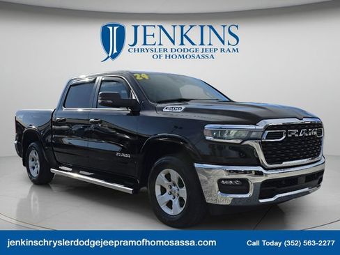 Used 2025 RAM 1500 Big Horn AWD/4WD image 1