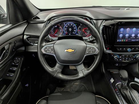 Used 2023 Chevrolet Traverse Premier image 11