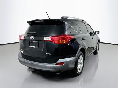 Used 2014 Toyota RAV4 Limited w/ Technology Package FWD image 4