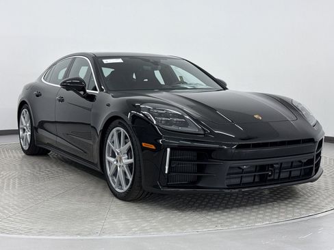 New 2025 Porsche Panamera 4 image 7