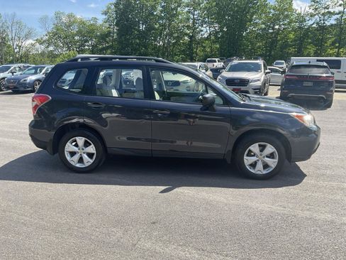 Used 2016 Subaru Forester 2.5i w/ Alloy Wheel Package AWD/4WD image 6