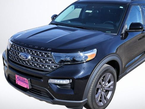 Used 2023 Ford Explorer XLT w/ Equipment Group 202A image 9