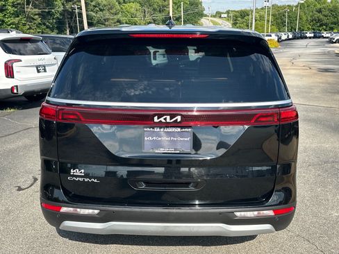Used 2024 Kia Carnival EX FWD image 4
