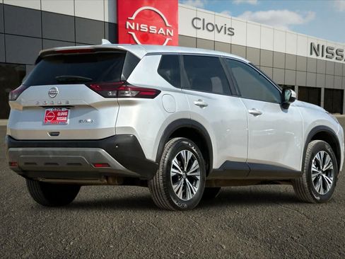 Used 2023 Nissan Rogue SV AWD/4WD image 3