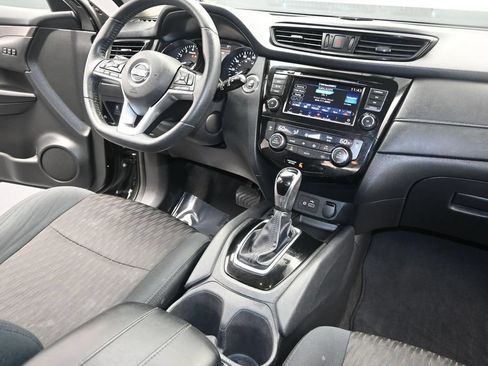 Used 2019 Nissan Rogue SV w/ Premium Package AWD/4WD image 27