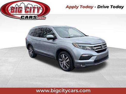 Used 2016 Honda Pilot Touring image 1
