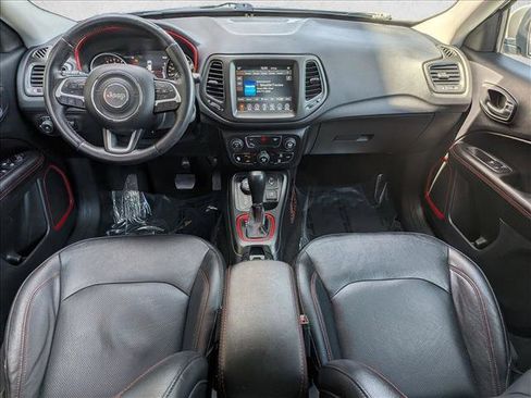 Used 2019 Jeep Compass Trailhawk w/ Leather Interior Group AWD/4WD image 16