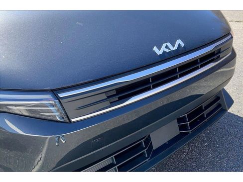 Used 2025 Kia K4 LX image 27