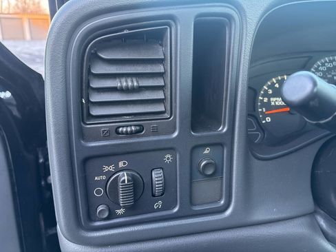 Used 2007 GMC Sierra 1500 W/T image 11