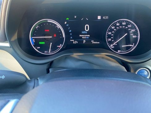 Used 2023 Toyota Sienna Platinum image 23