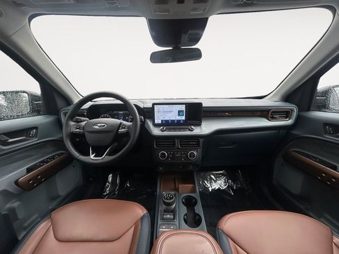 Used 2024 Ford Maverick Lariat image 13