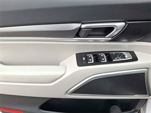 Used 2022 Kia Telluride S image 12