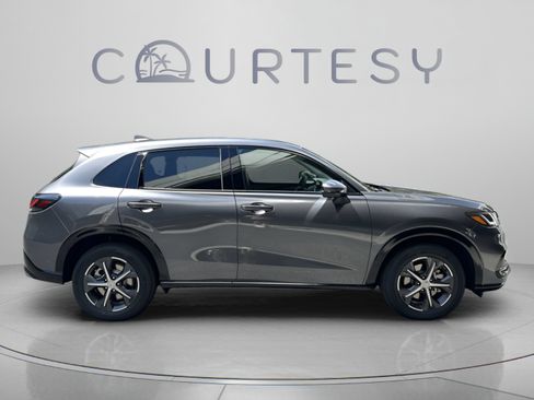 Used 2024 Honda HR-V EX-L image 8