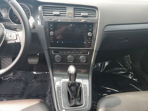 Used 2019 Volkswagen Golf SE w/ Driver Assistance Package FWD image 12