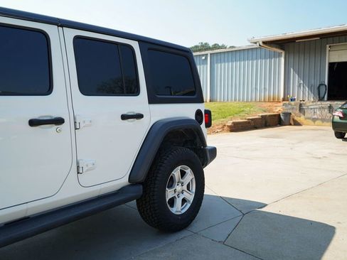 Used 2020 Jeep Wrangler Unlimited Sport S image 16