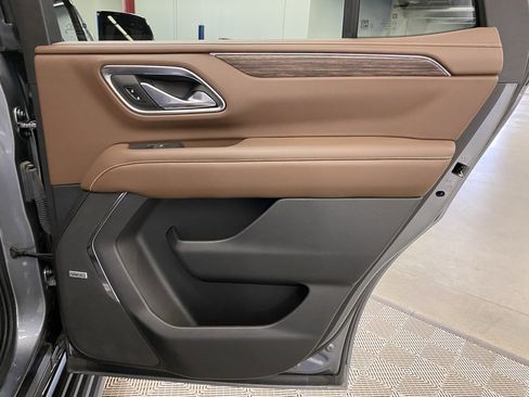 Used 2022 Chevrolet Tahoe High Country image 16