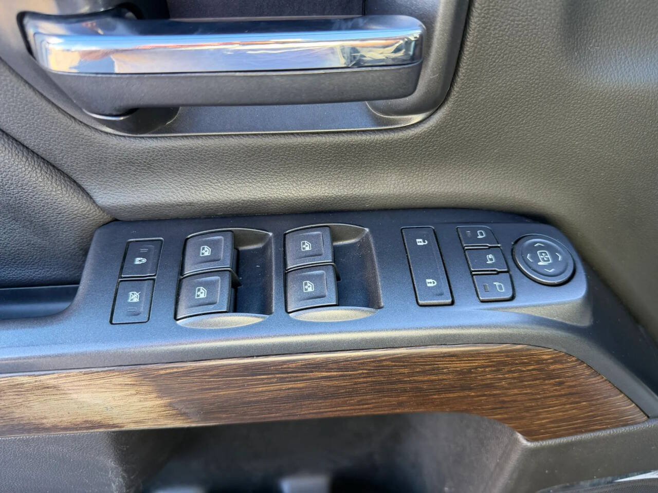 Used 2019 GMC Sierra 2500 Denali AWD/4WD image 25