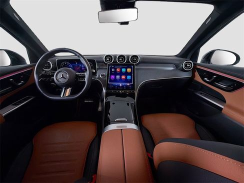 New 2025 Mercedes-Benz GLC 300 4MATIC image 9
