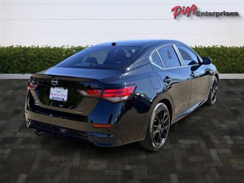 Used 2025 Nissan Sentra SR w/ Midnight Edition image 11