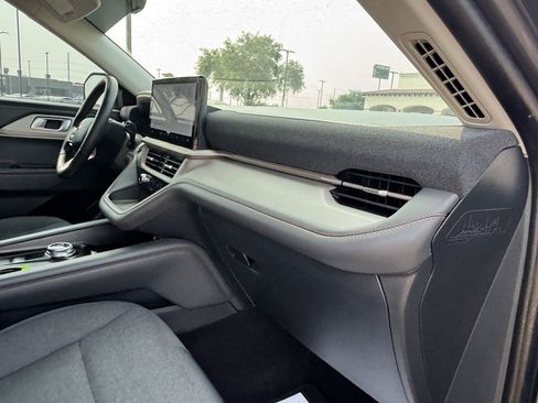 Certified 2025 Ford Explorer Active RWD image 27