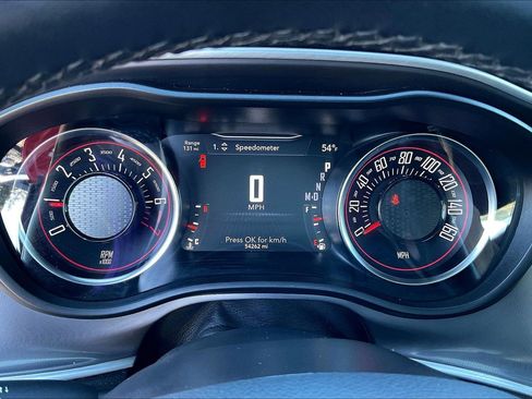 Certified 2022 Dodge Challenger SXT image 19