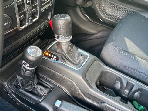 Used 2023 Jeep Gladiator Sport AWD/4WD image 23