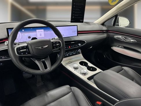 Certified 2026 Genesis GV70 2.5T Advanced AWD/4WD image 8