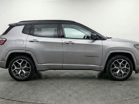 Used 2025 Jeep Compass Limited AWD/4WD image 11