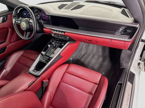 Used 2021 Porsche 911 Carrera RWD image 18