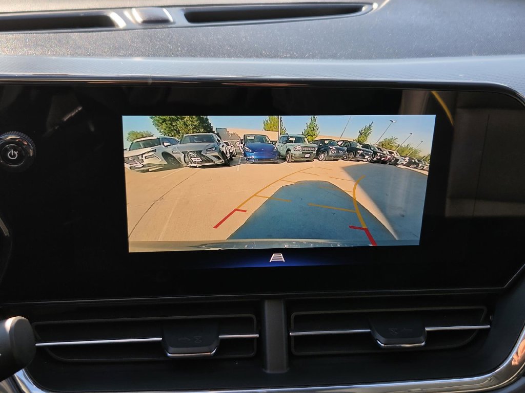 Used 2025 Chevrolet Trax ACTIV w/ Driver Confidence Package FWD image 23
