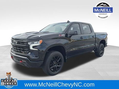 Used 2024 Chevrolet Silverado 1500 LT Trail Boss w/ Convenience Package II image 3