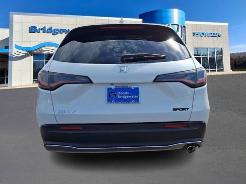 Used 2023 Honda HR-V Sport image 5