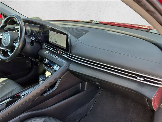 Used 2022 Hyundai Elantra Limited FWD image 21