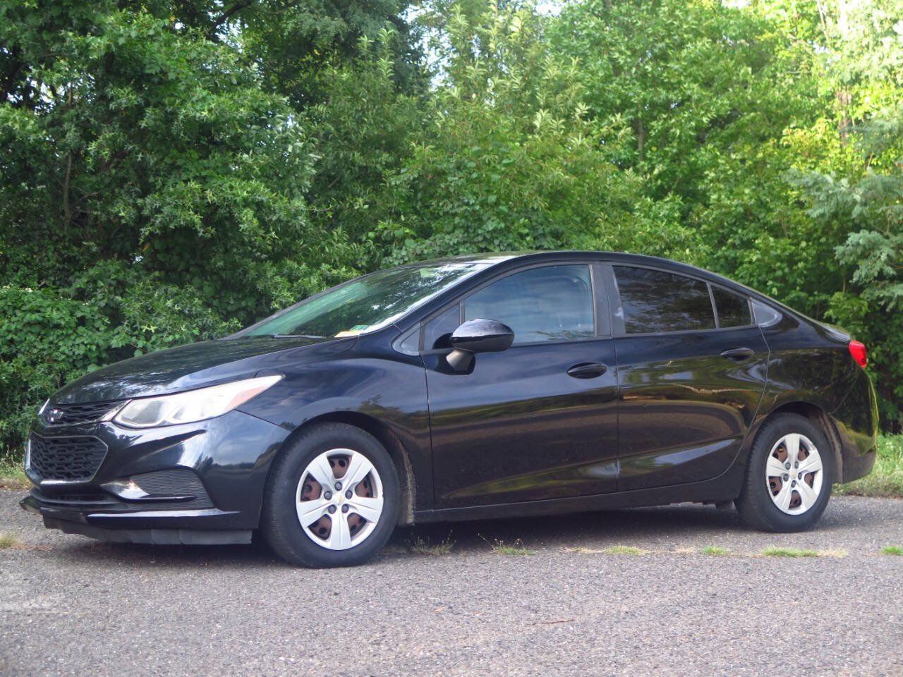 Used 2016 Chevrolet Cruze LS FWD image 1