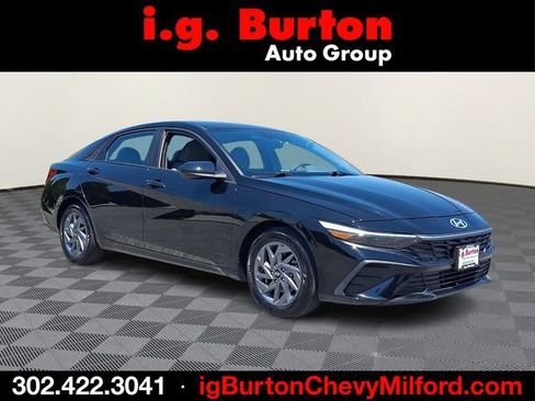 Used 2024 Hyundai Elantra SEL FWD image 1