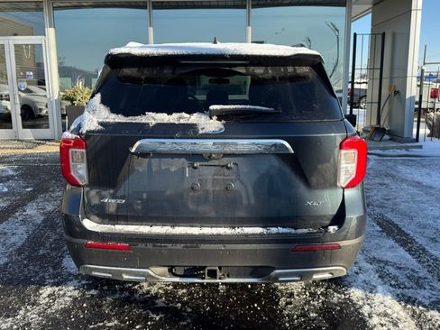 Used 2023 Ford Explorer XLT w/ Equipment Group 202A image 4