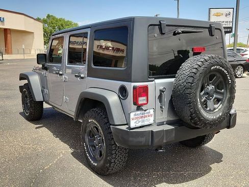 Used 2018 Jeep Wrangler Unlimited Sport w/ Connectivity Group AWD/4WD image 3