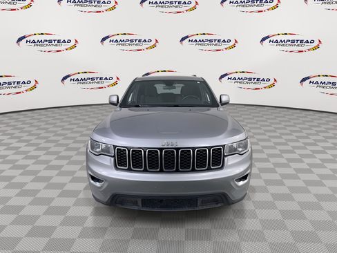 Used 2021 Jeep Grand Cherokee Laredo w/ Security & Convenience Group AWD/4WD image 3