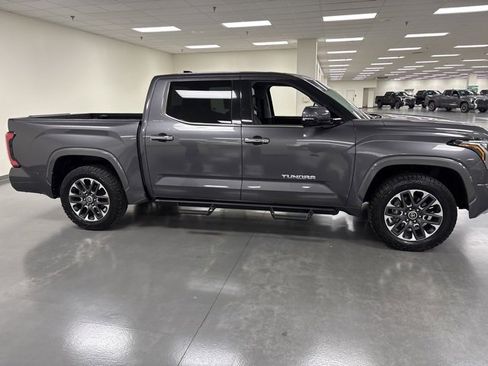 Used 2022 Toyota Tundra Limited image 8