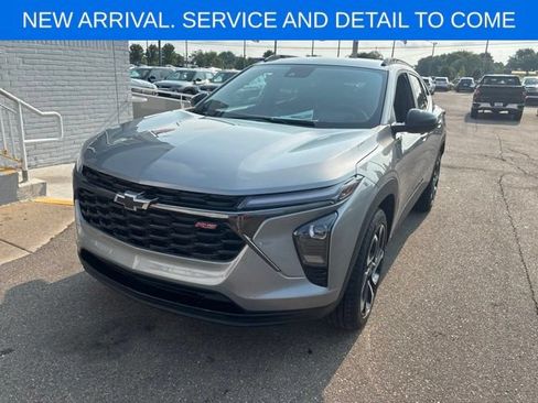 Certified 2024 Chevrolet Trax RS w/ Driver Confidence Package FWD image 1