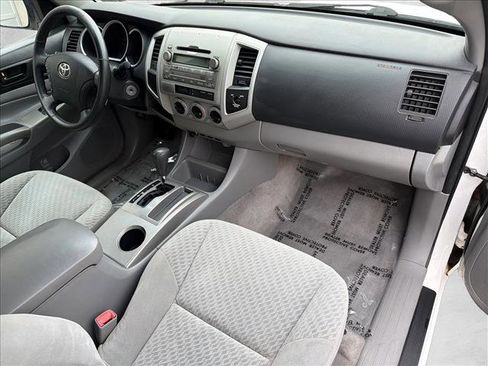 Used 2011 Toyota Tacoma 2WD Access Cab image 25