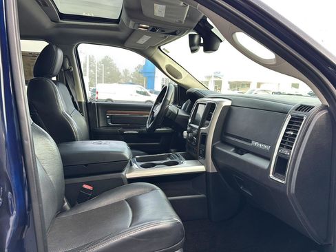 Used 2016 RAM 1500 Laramie w/ Convenience Group image 10