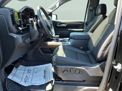 Used 2025 Chevrolet Silverado 1500 LT Trail Boss w/ Convenience Package II AWD/4WD image 20