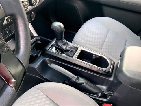 Used 2022 Toyota Tacoma SR w/ SR Convenience Package RWD image 16