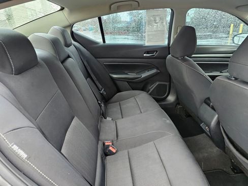 Used 2022 Nissan Altima 2.5 SV image 15