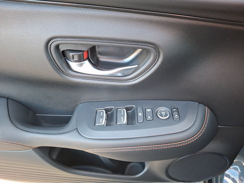 Certified 2025 Honda HR-V Sport image 13