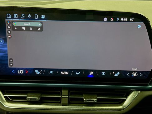 Used 2024 Chevrolet Equinox EV LT image 13