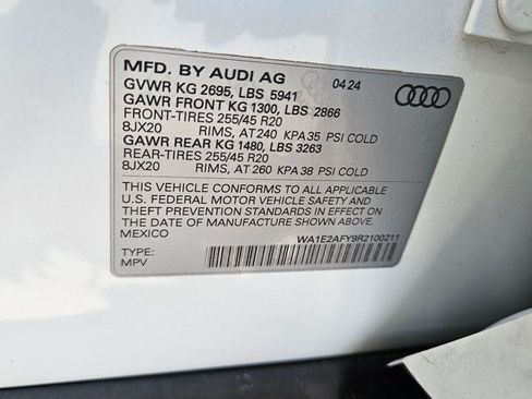 Used 2024 Audi Q5 e Premium Plus w/ Premium Plus Package AWD/4WD image 24