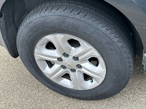 Used 2014 Chevrolet Traverse LS FWD image 13