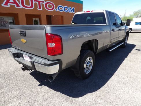 Used 2012 Chevrolet Silverado 2500 LT w/ Interior Plus Package AWD/4WD image 8